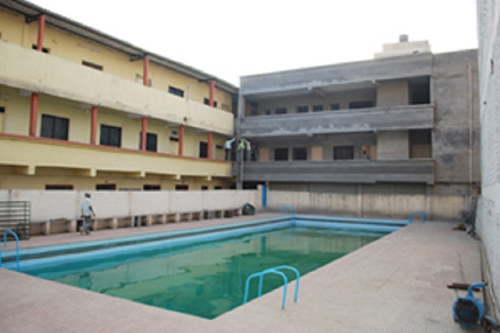 https://cache.careers360.mobi/media/colleges/social-media/media-gallery/23455/2018/10/10/College Adminitrative Building View of Sadguru Education Societys College of Physical Education Jalgaon_Campus View.jpg